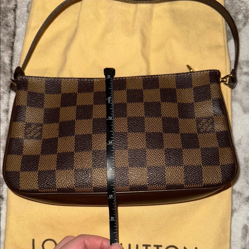 AUTHENTIC Louis Vuitton 2002 Navona Clutch - Picture 13 of 14
